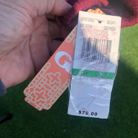 Woman’s Jacket - Picture 4 of 7